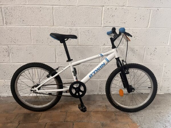 2608023 BTWIN Racing Boy 300 20&prime;